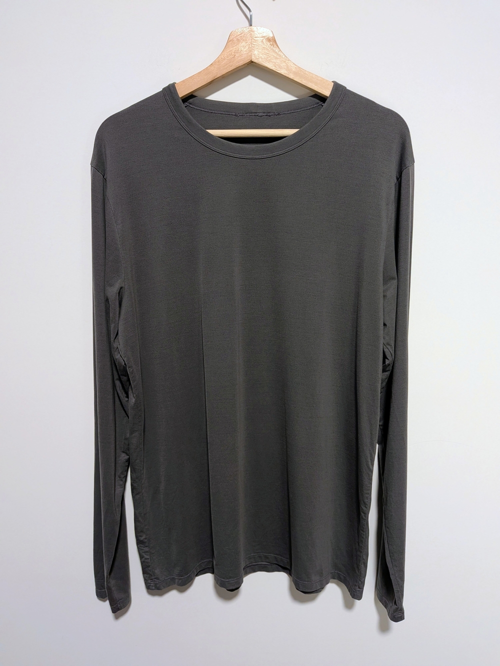 Lululemon Long Sleeve Crew Neck Tee - Graphite Grey - Size L (Tag Removed)
